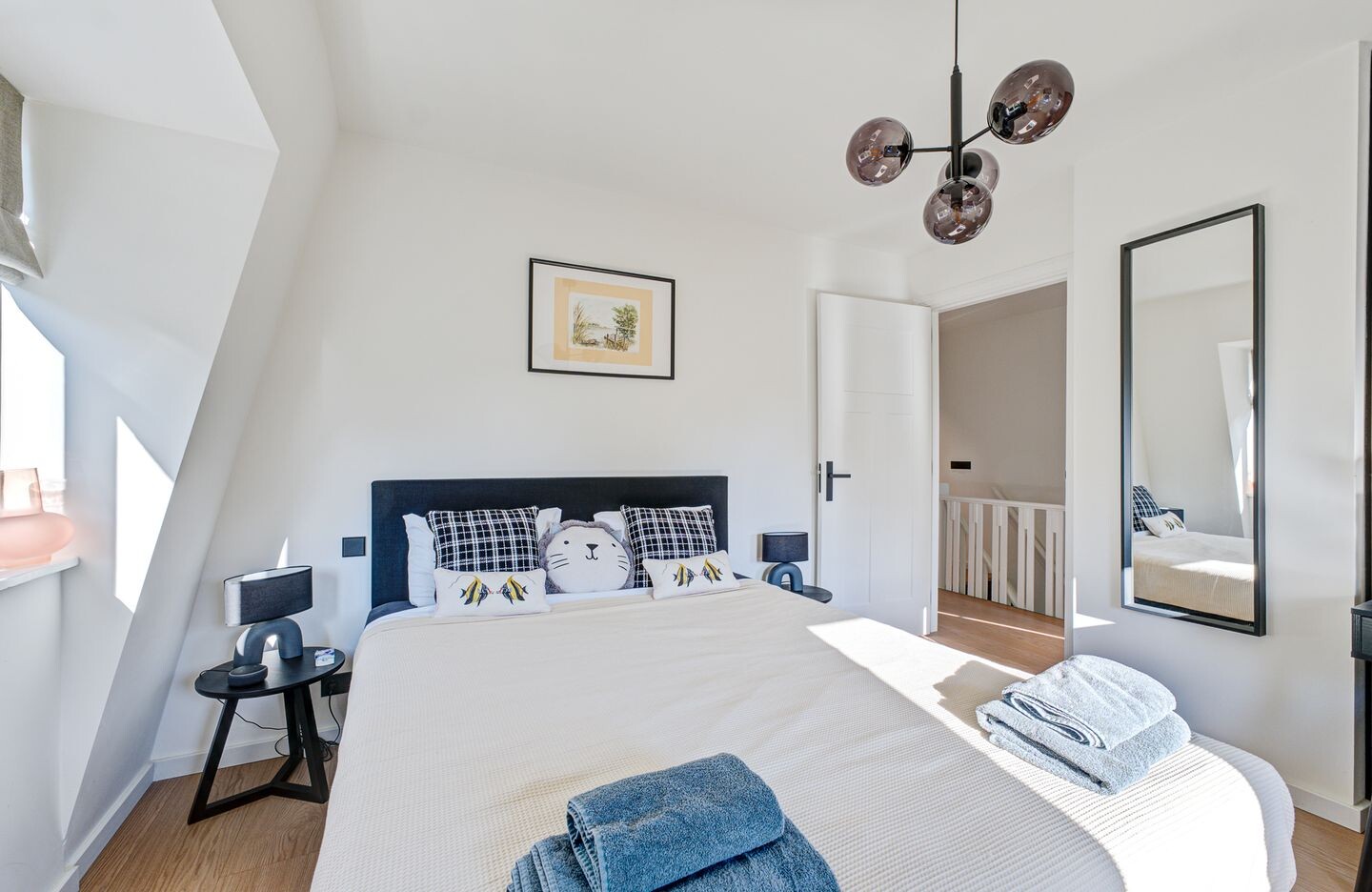 Vrijstaande woning te koop: Badhuislaan 8, Hilversum