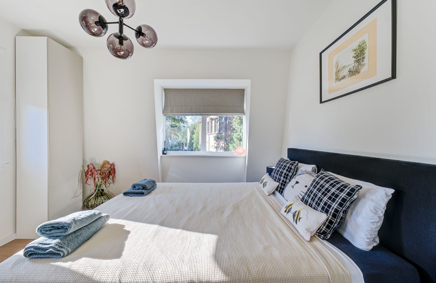 Vrijstaande woning te koop: Badhuislaan 8, Hilversum