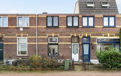 Hoge Larens. 84