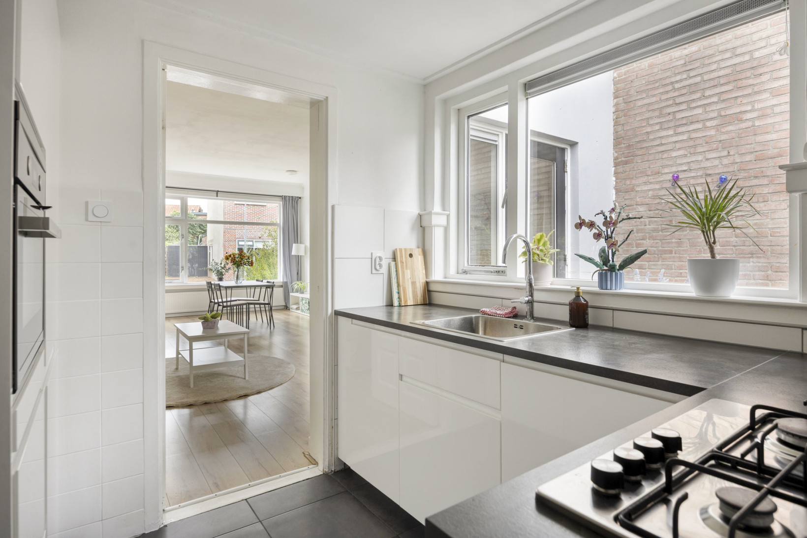 Tussenwoning te koop: Leeghwaterstraat 126, Hilversum
