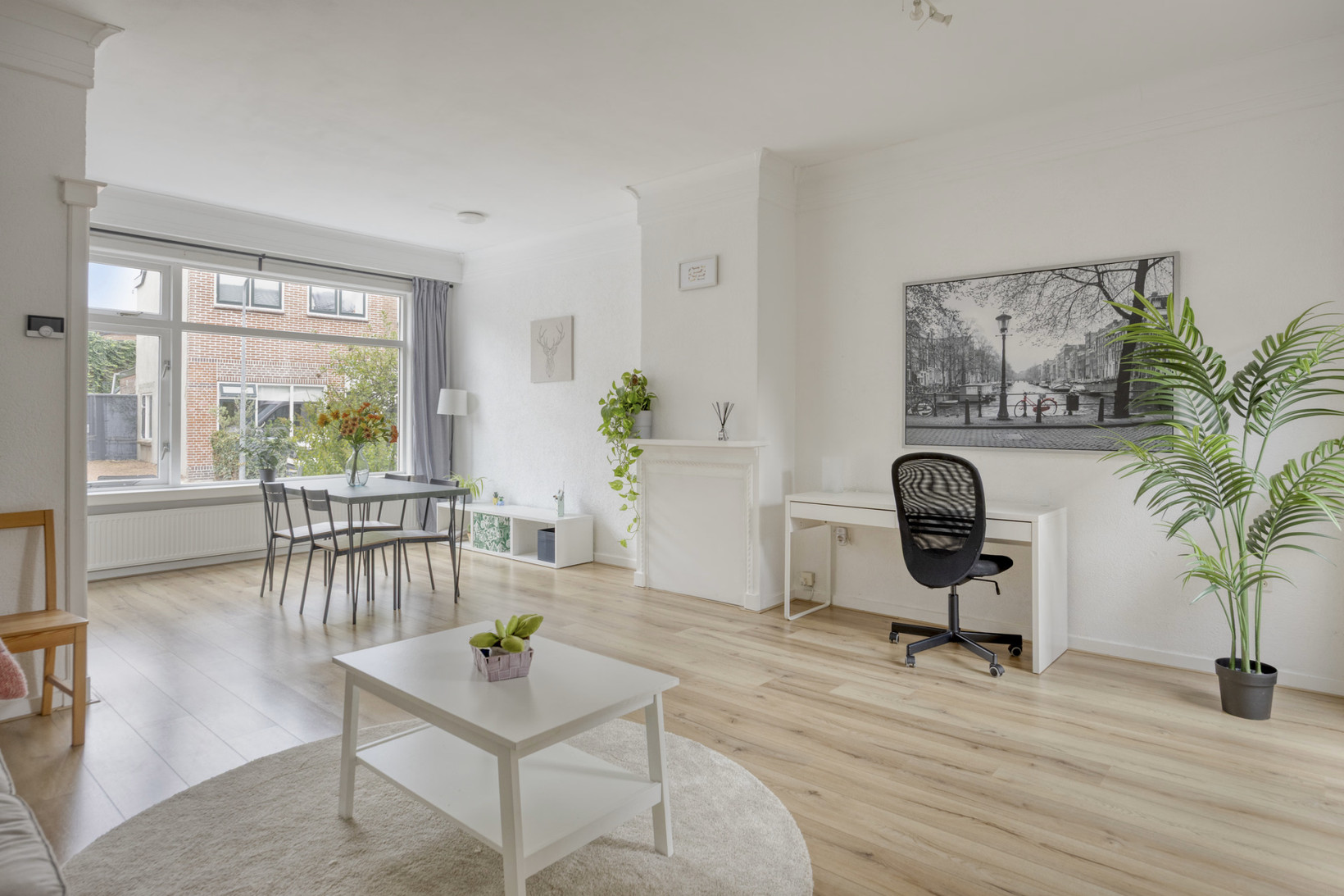 Tussenwoning te koop: Leeghwaterstraat 126, Hilversum
