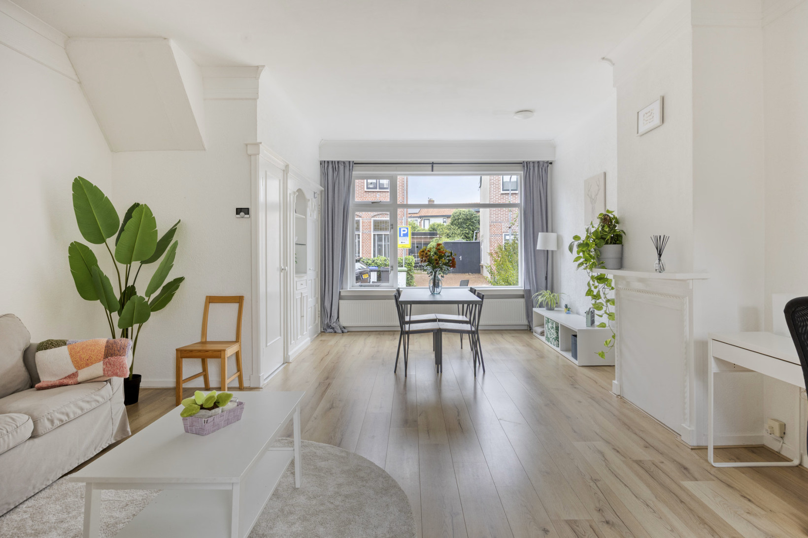 Tussenwoning te koop: Leeghwaterstraat 126, Hilversum
