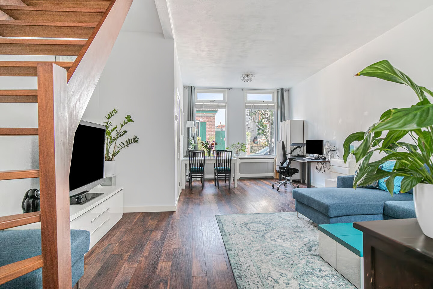 Tussenwoning te koop: Geuzenweg 81, Hilversum