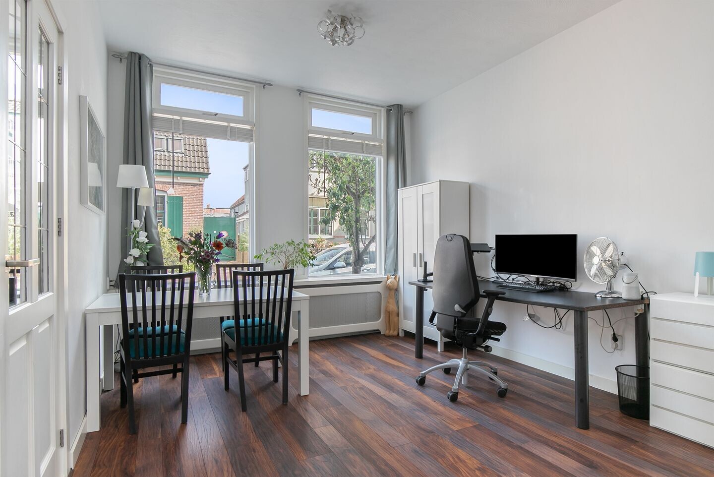 Tussenwoning te koop: Geuzenweg 81, Hilversum
