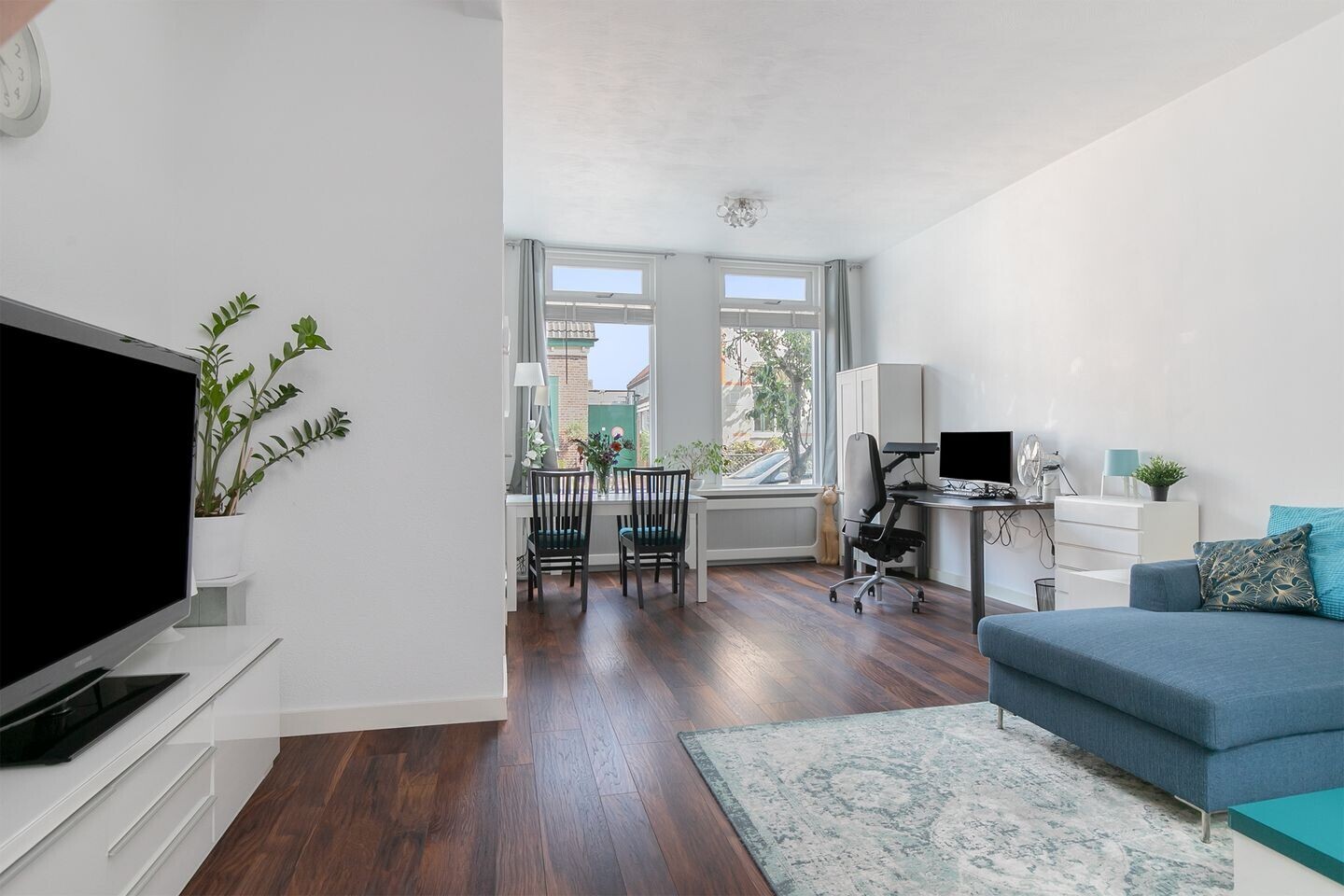Tussenwoning te koop: Geuzenweg 81, Hilversum