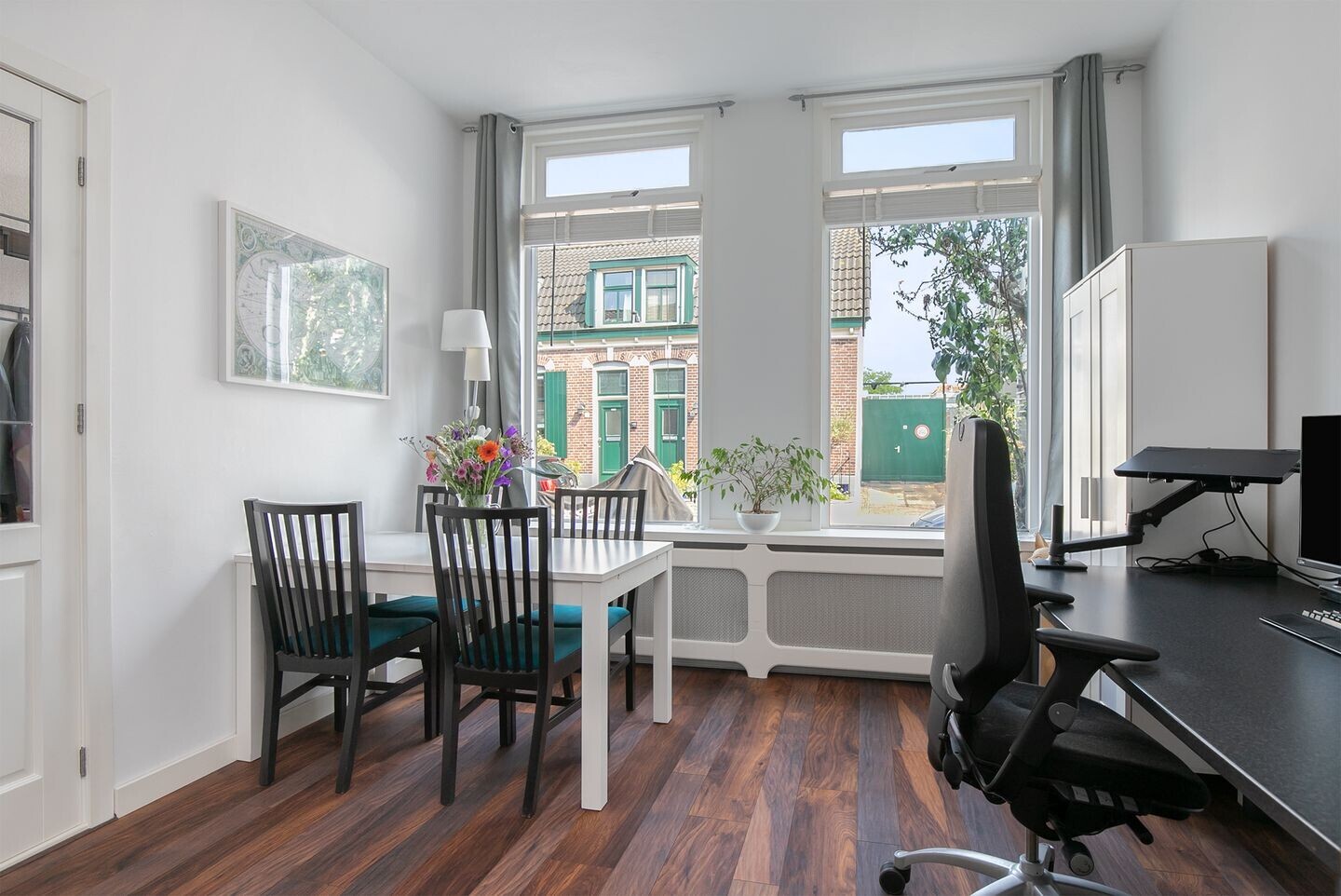 Tussenwoning te koop: Geuzenweg 81, Hilversum