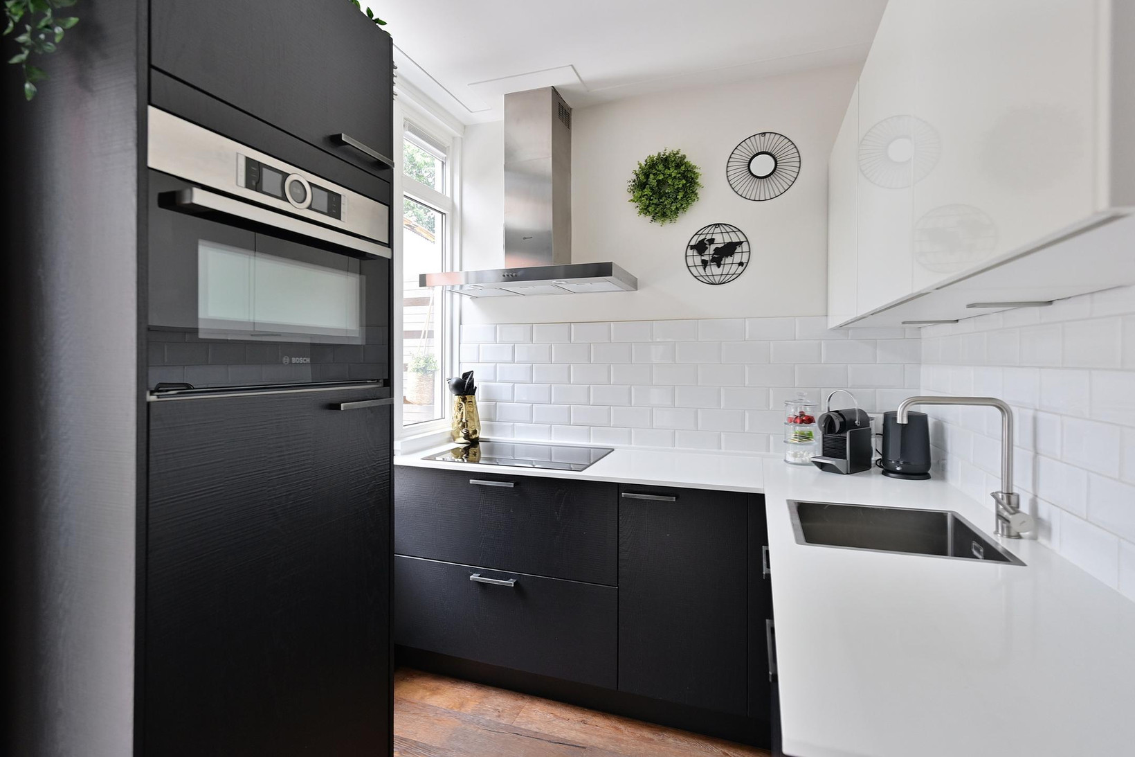 Tussenwoning te koop: Professor De Jongstraat 5, Hilversum