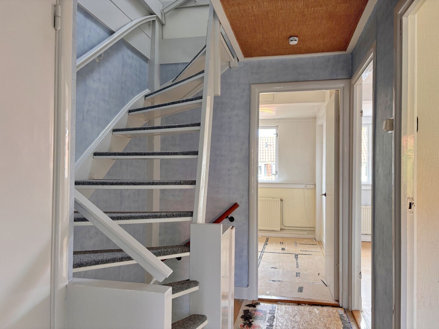Tussenwoning te koop: Kapteynstraat 69, Hilversum