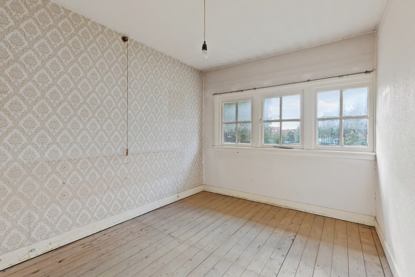 Tussenwoning te koop: Wegastraat 41, Hilversum