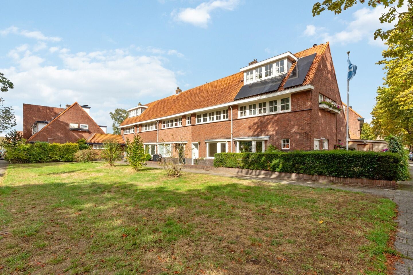 Tussenwoning te koop: Wegastraat 41, Hilversum