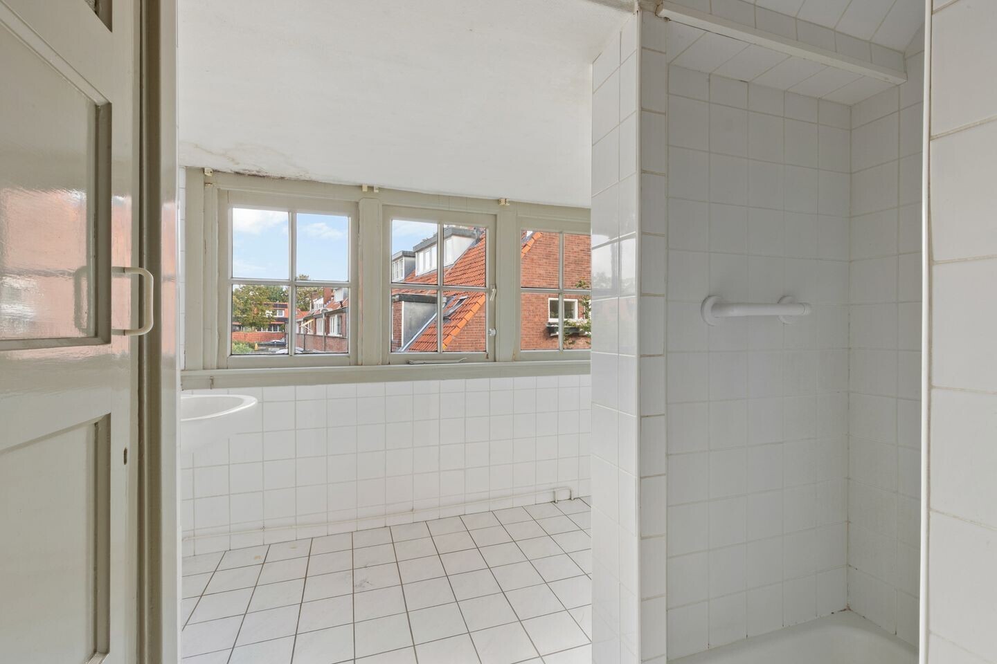 Tussenwoning te koop: Wegastraat 41, Hilversum
