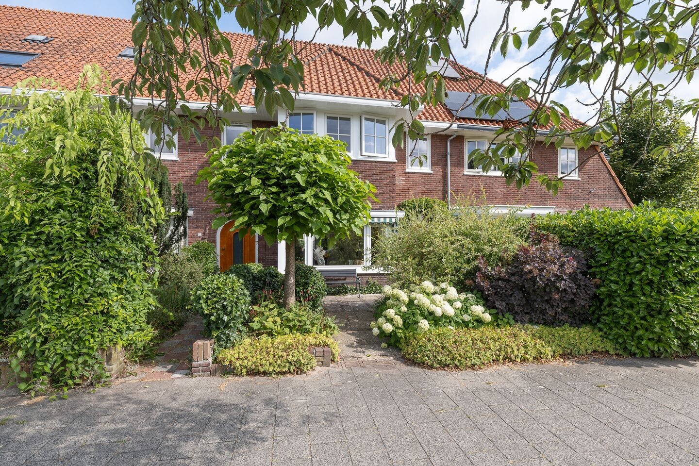 Tussenwoning te koop: Eemnesserweg 255, Hilversum