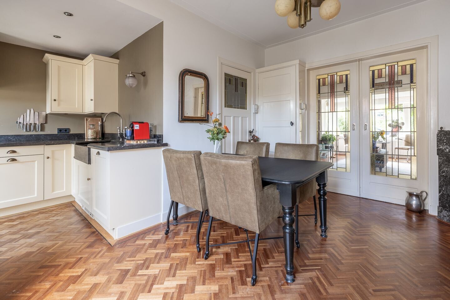 Tussenwoning te koop: Eemnesserweg 255, Hilversum