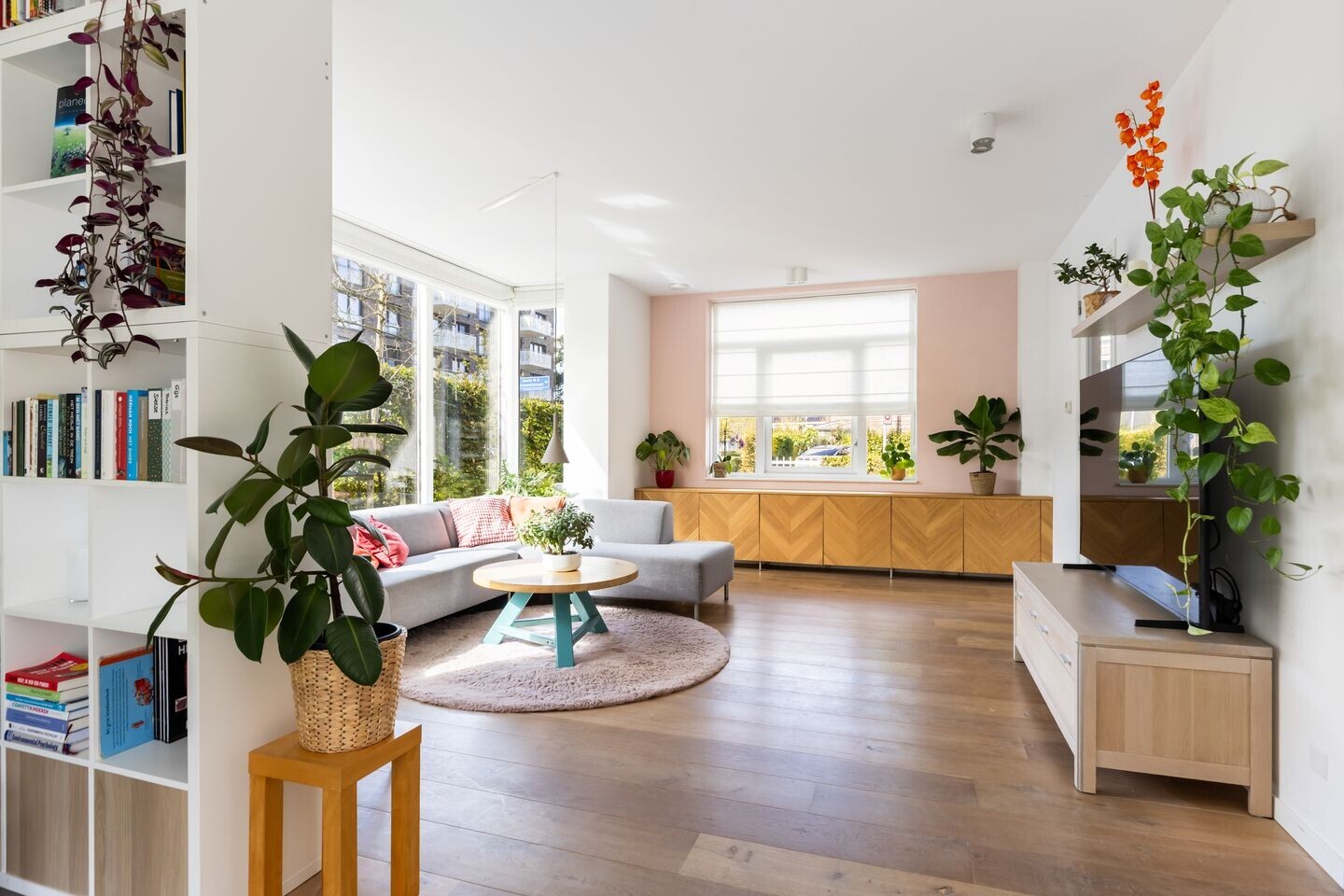 Twee-onder-één-kap te koop: Annie M.G. Schmidtstraat 2, Hilversum