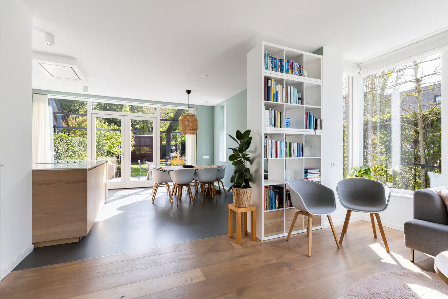 Twee-onder-één-kap te koop: Annie M.G. Schmidtstraat 2, Hilversum