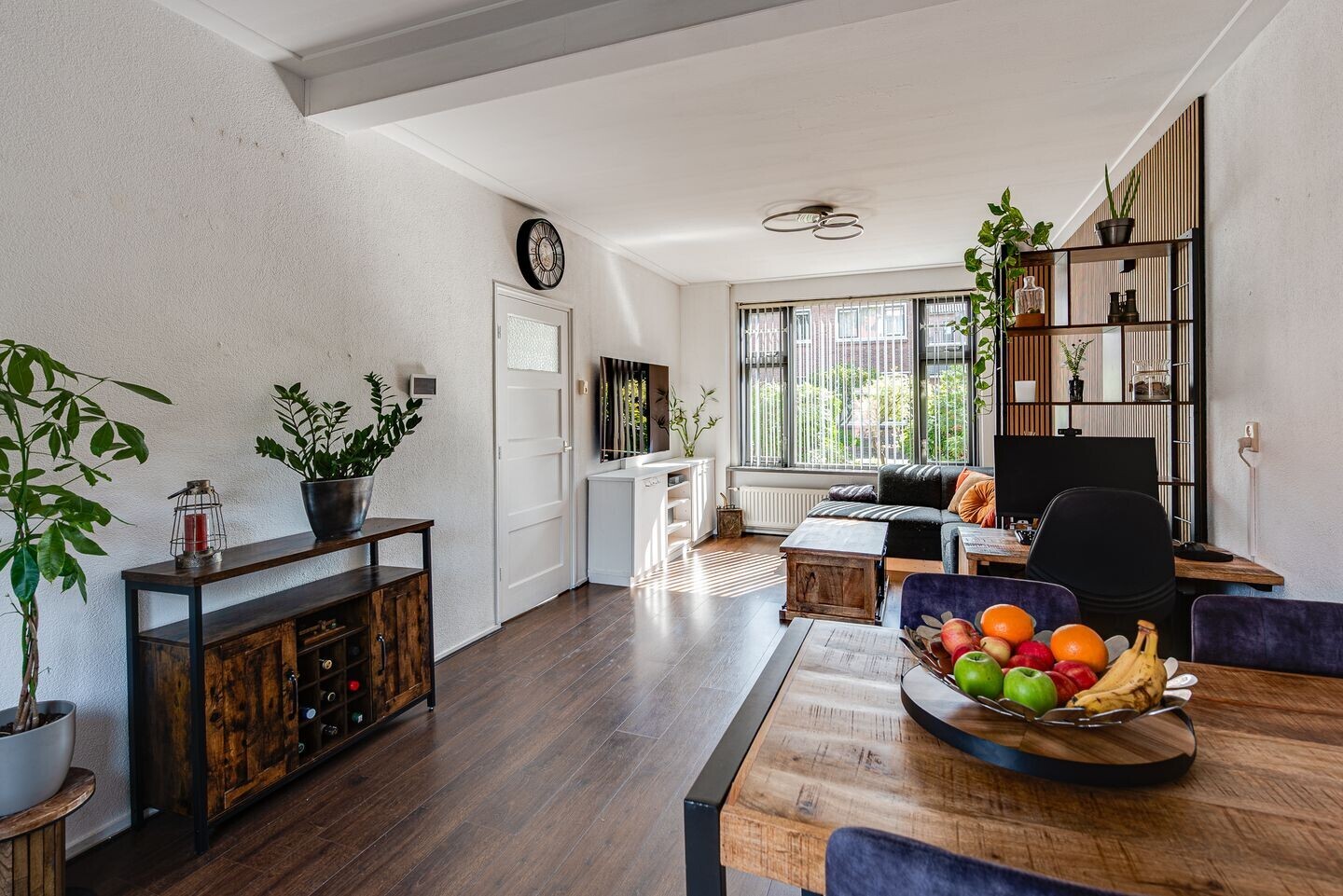 Hoekwoning te koop: Röntgenstraat 82, Hilversum