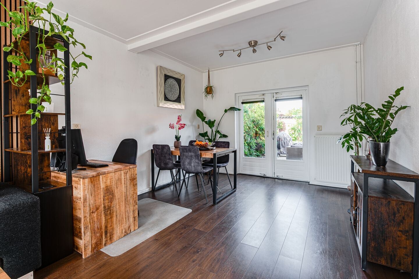 Hoekwoning te koop: Röntgenstraat 82, Hilversum