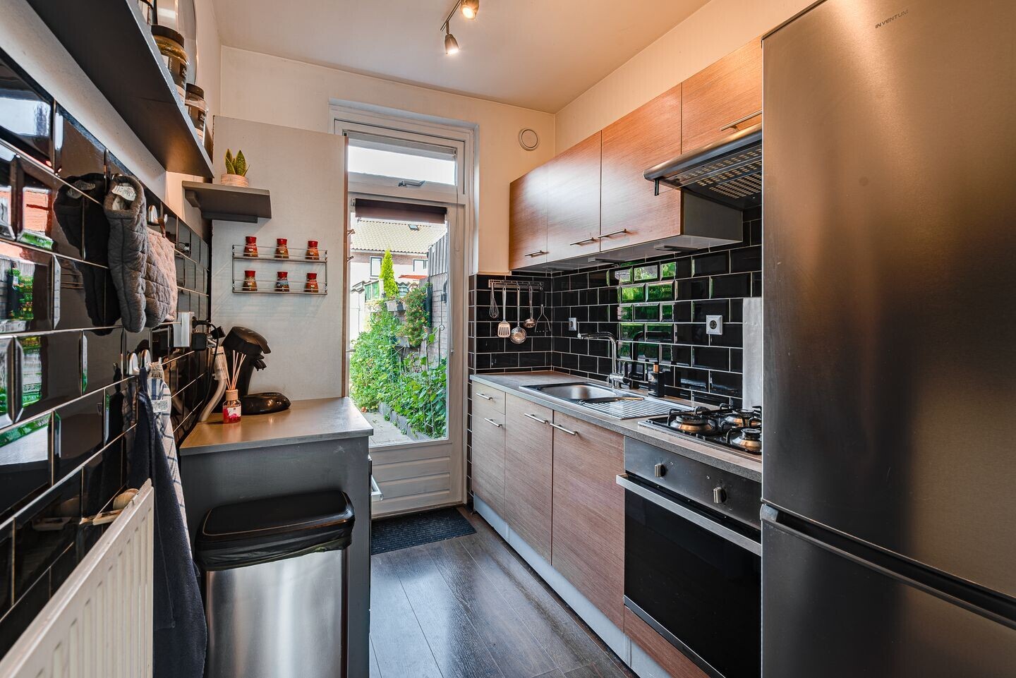 Hoekwoning te koop: Röntgenstraat 82, Hilversum