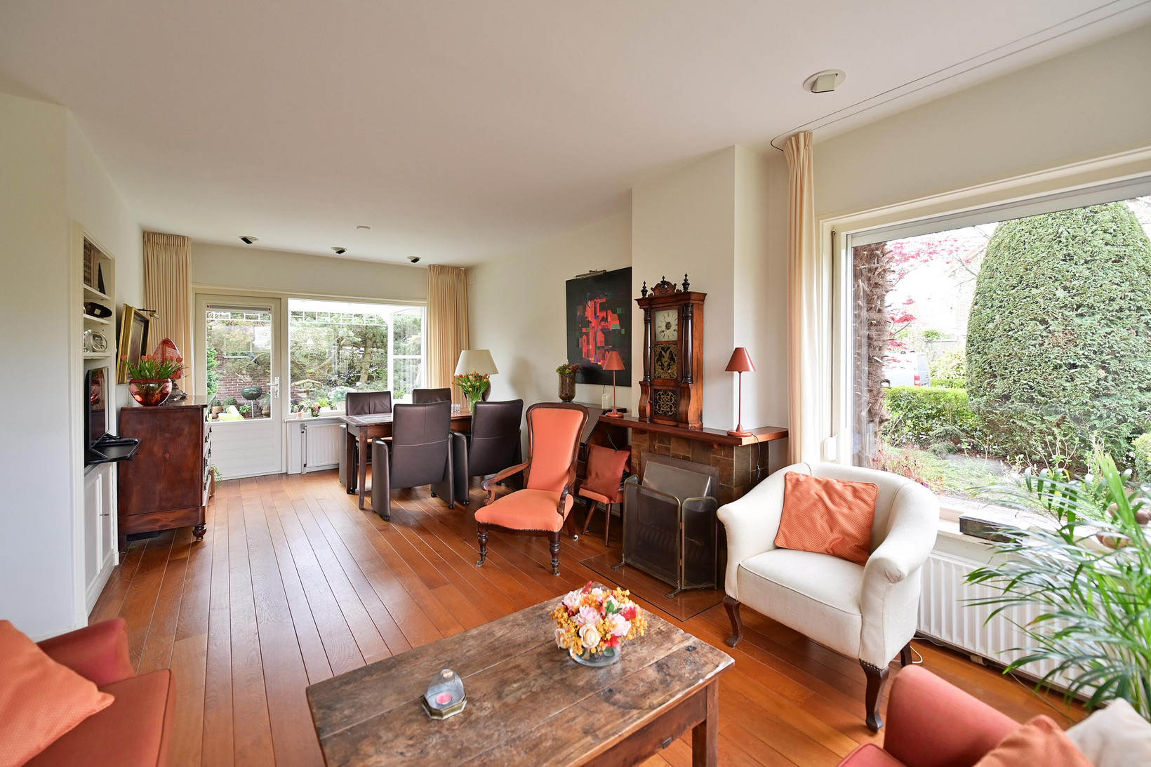Hoekwoning te koop: Rembrandtlaan 24, Loosdrecht