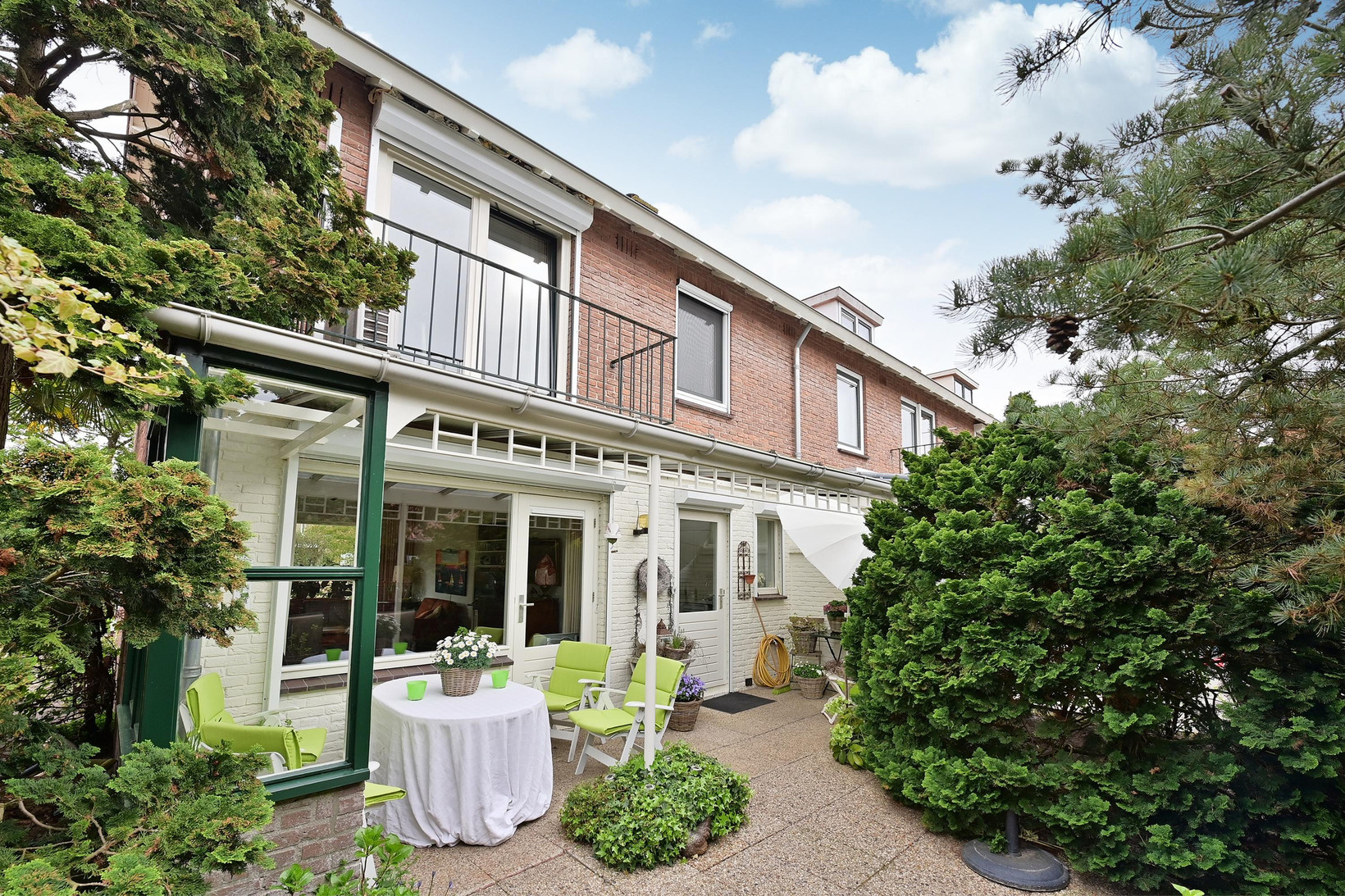 Hoekwoning te koop: Rembrandtlaan 24, Loosdrecht