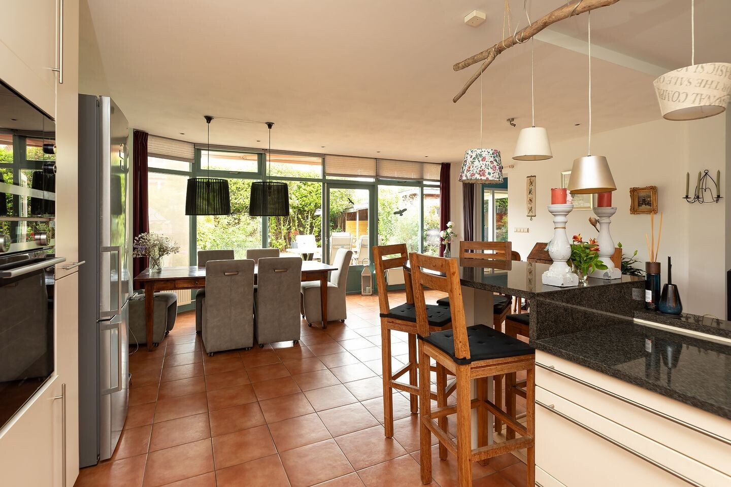 Hoekwoning te koop: van Mierislaan 2, Loosdrecht