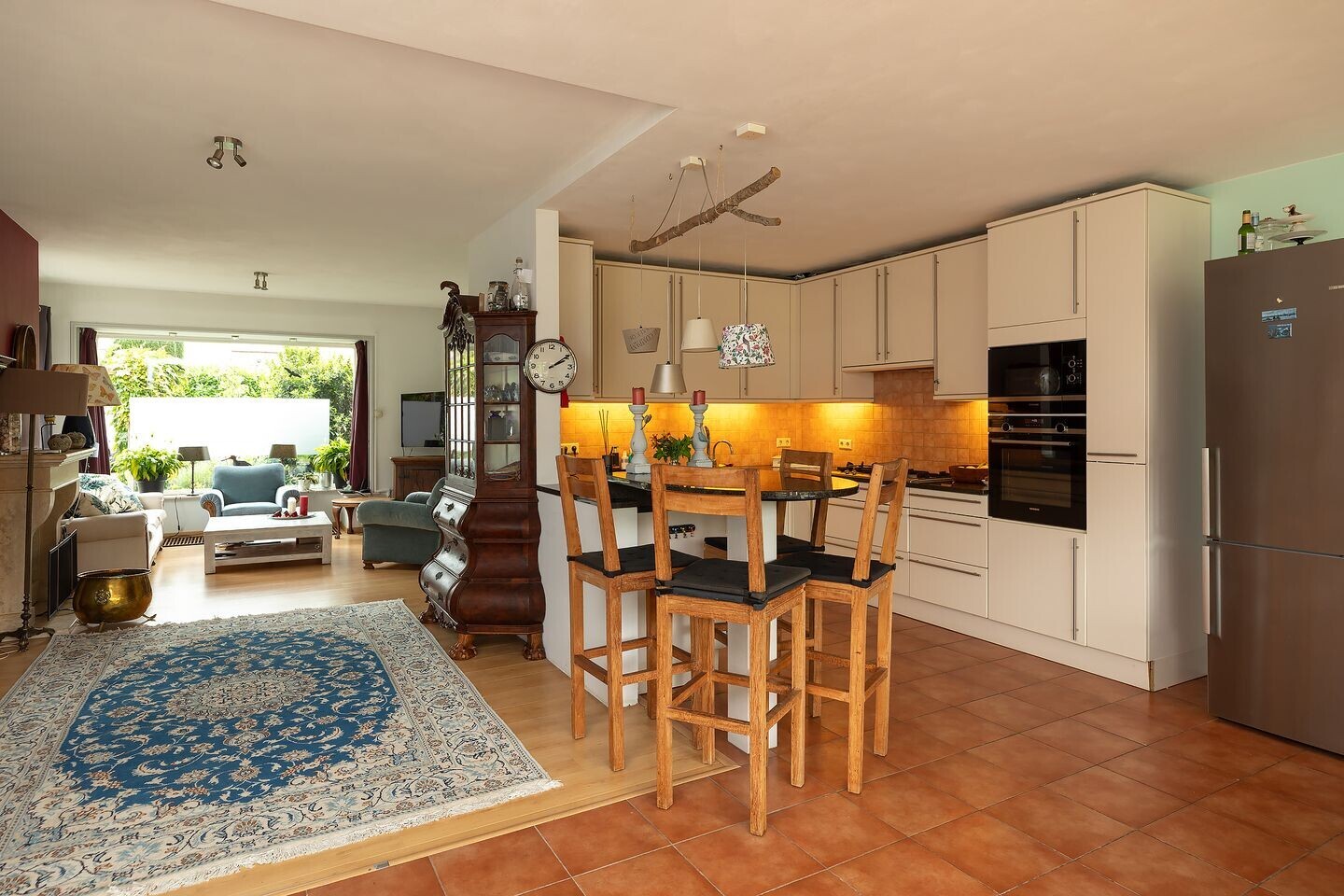 Hoekwoning te koop: van Mierislaan 2, Loosdrecht