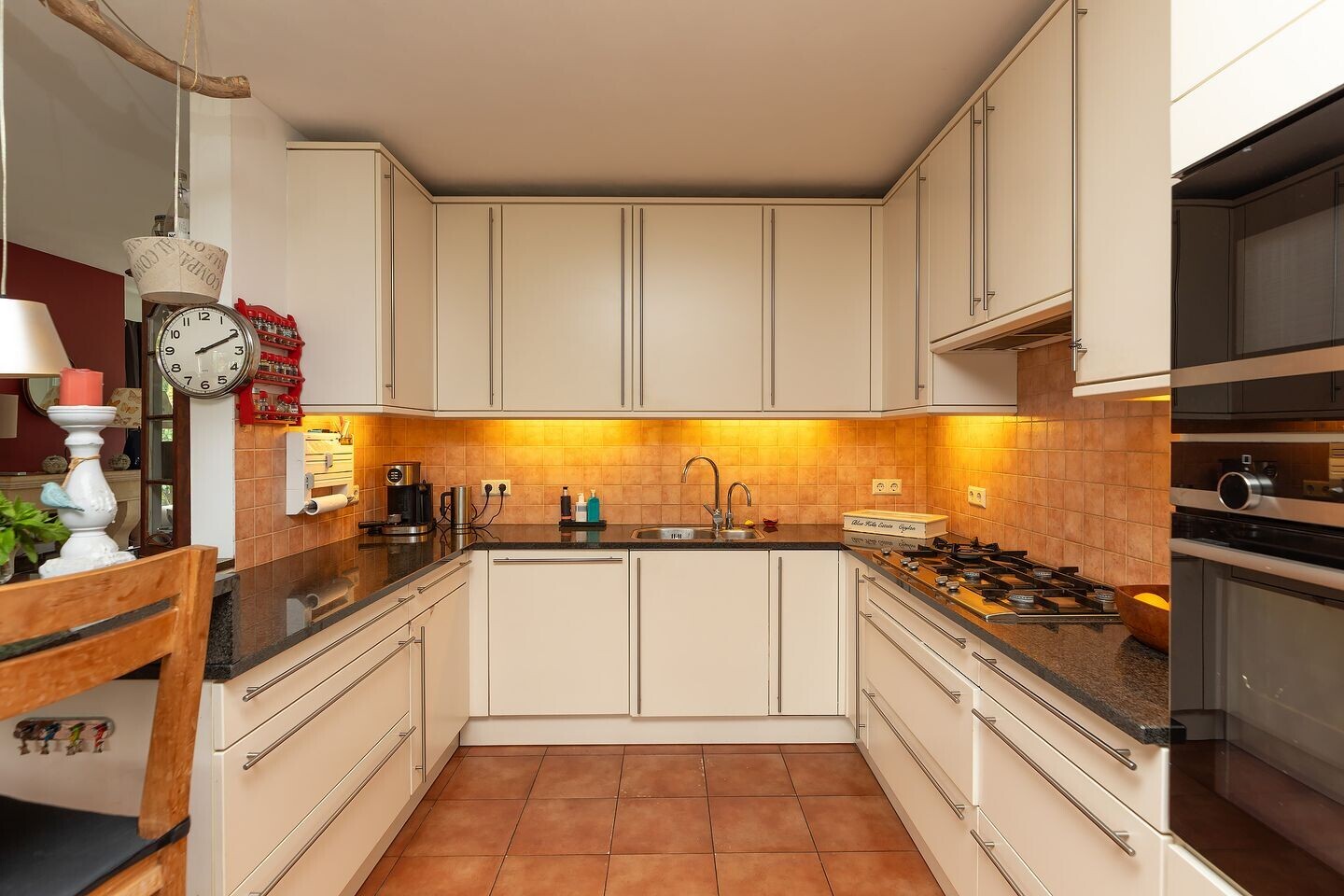 Hoekwoning te koop: van Mierislaan 2, Loosdrecht