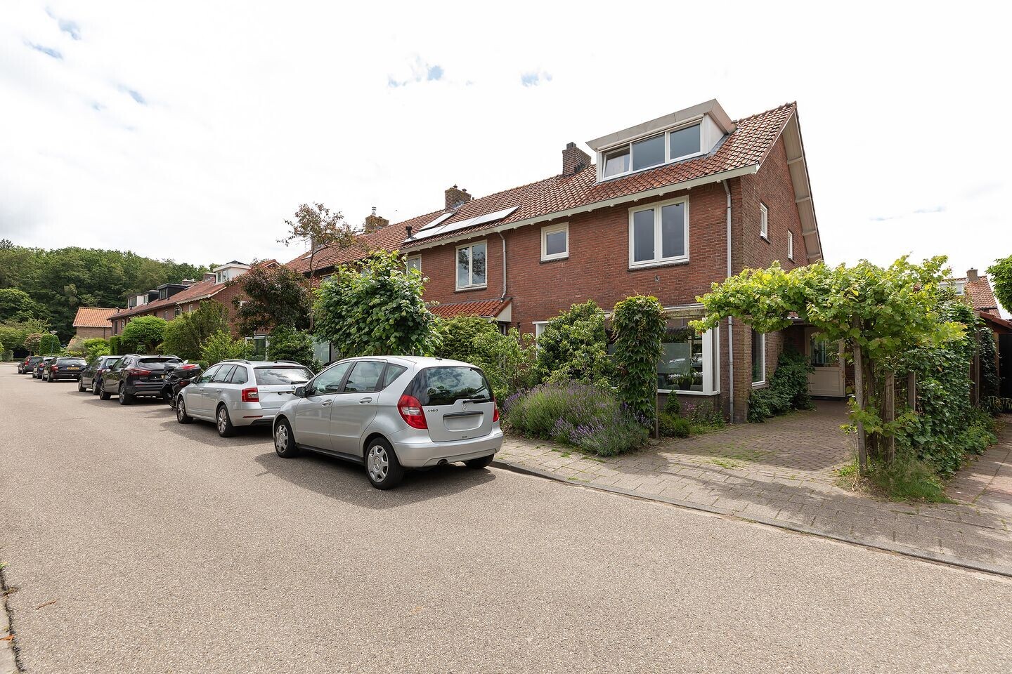 Hoekwoning te koop: van Mierislaan 2, Loosdrecht