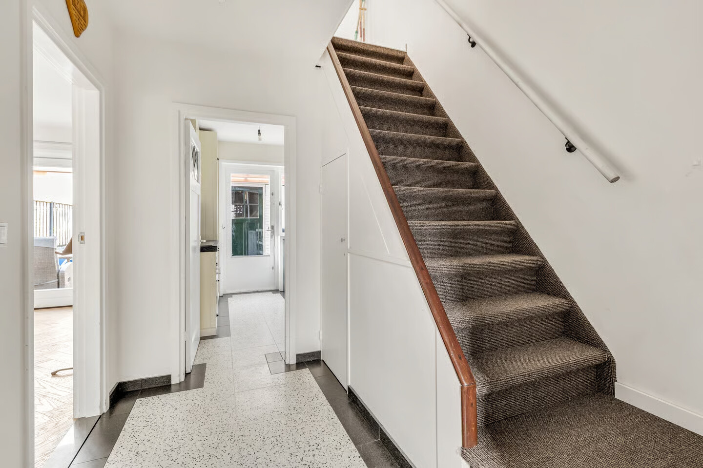 Tussenwoning te koop: Ruysdaellaan 28, Loosdrecht