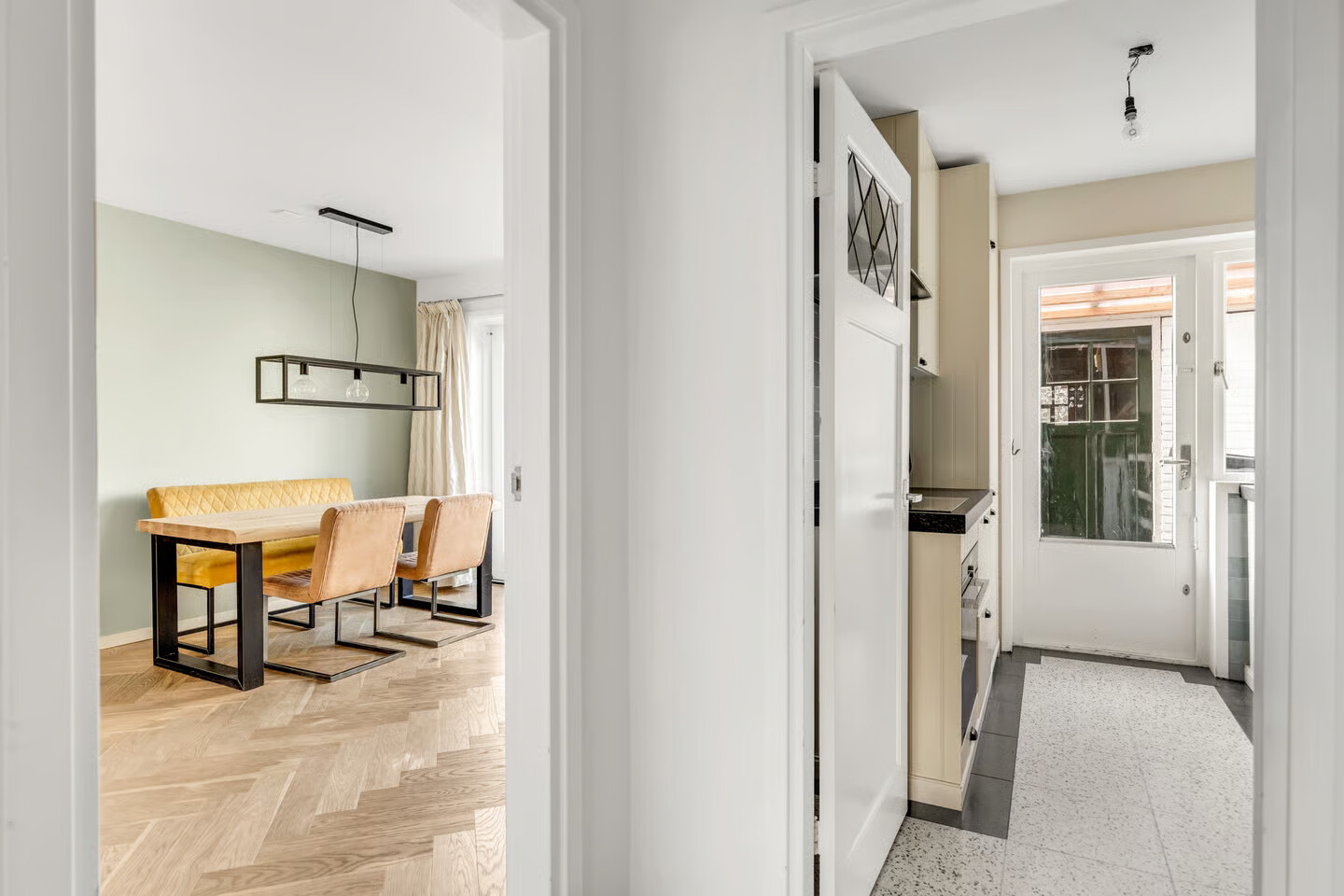 Tussenwoning te koop: Ruysdaellaan 28, Loosdrecht