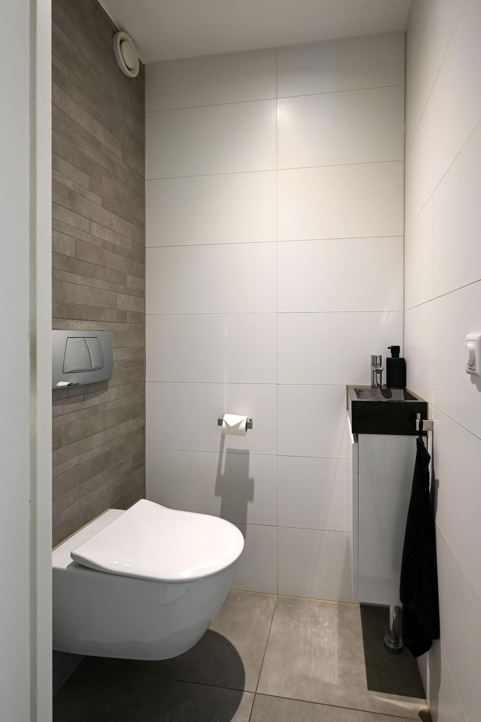 Hoekwoning te koop: Nootweg 14B, Loosdrecht