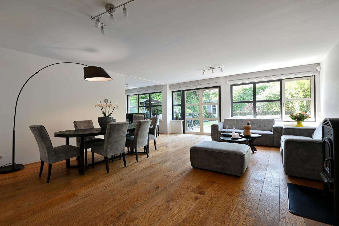 Hoekwoning te koop: Nootweg 14B, Loosdrecht