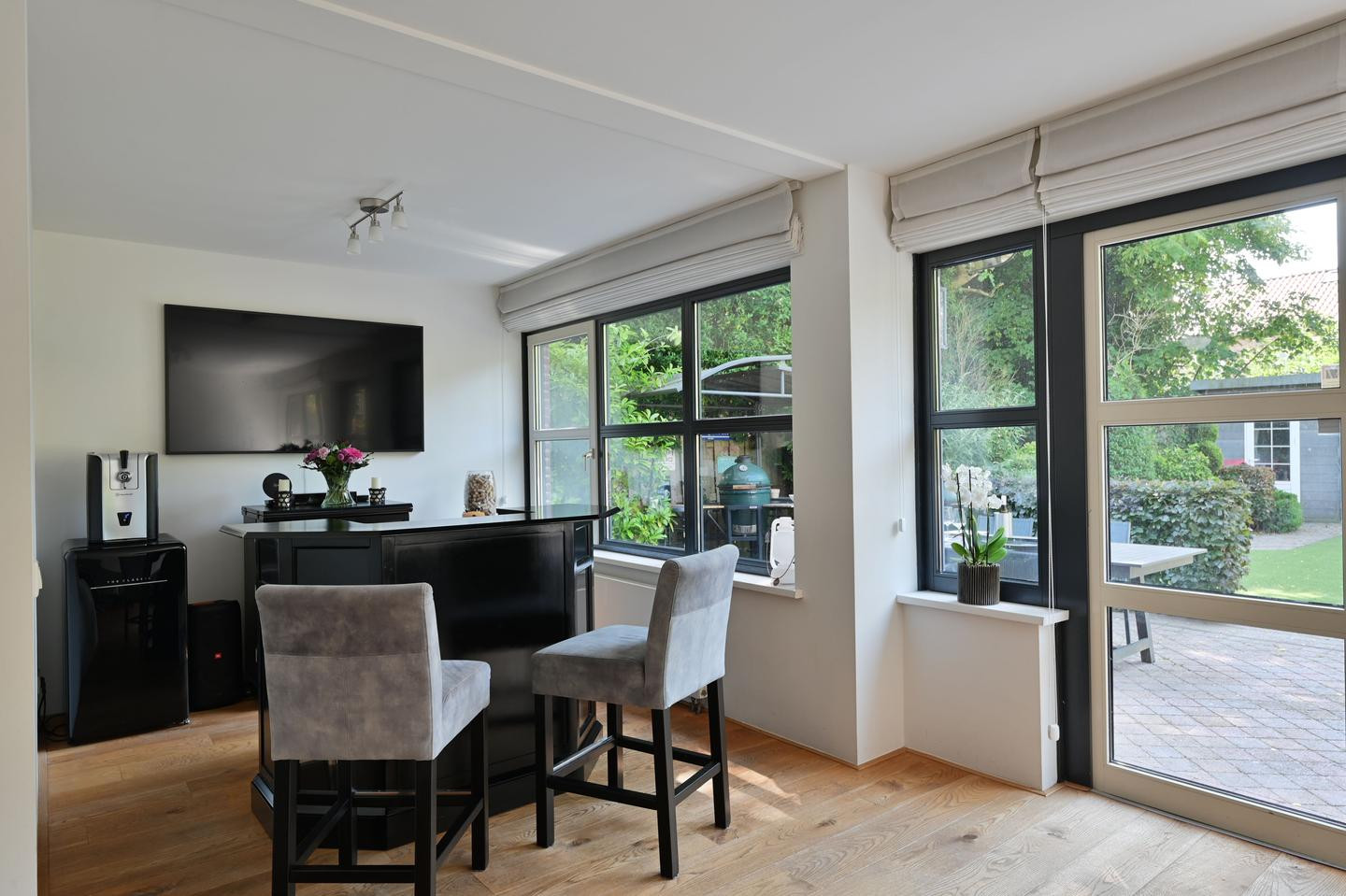 Hoekwoning te koop: Nootweg 14B, Loosdrecht