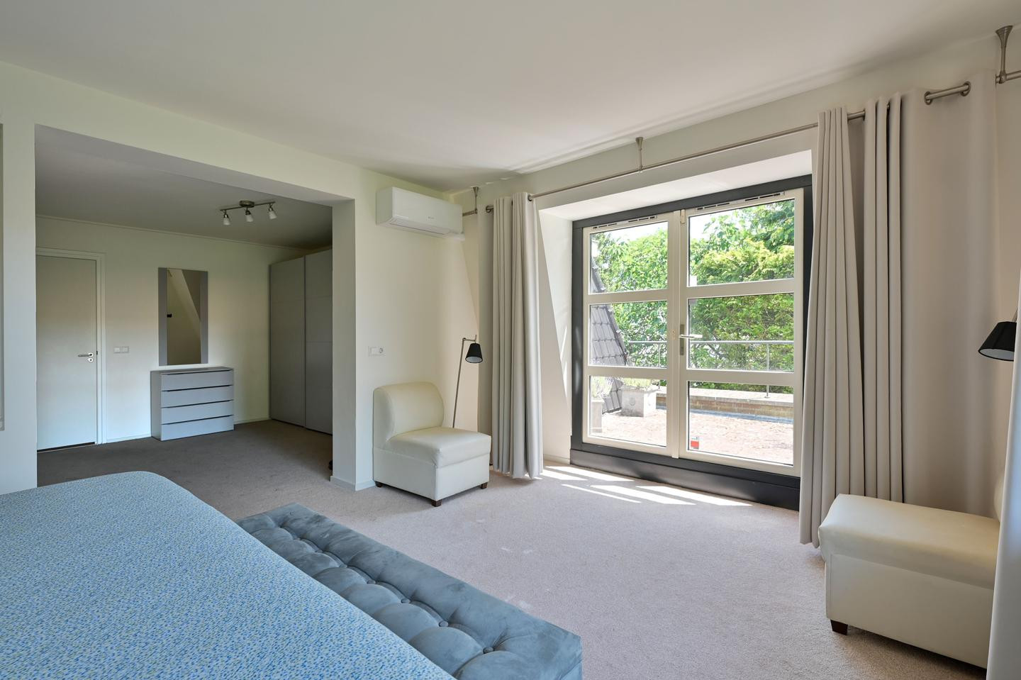 Hoekwoning te koop: Nootweg 14B, Loosdrecht
