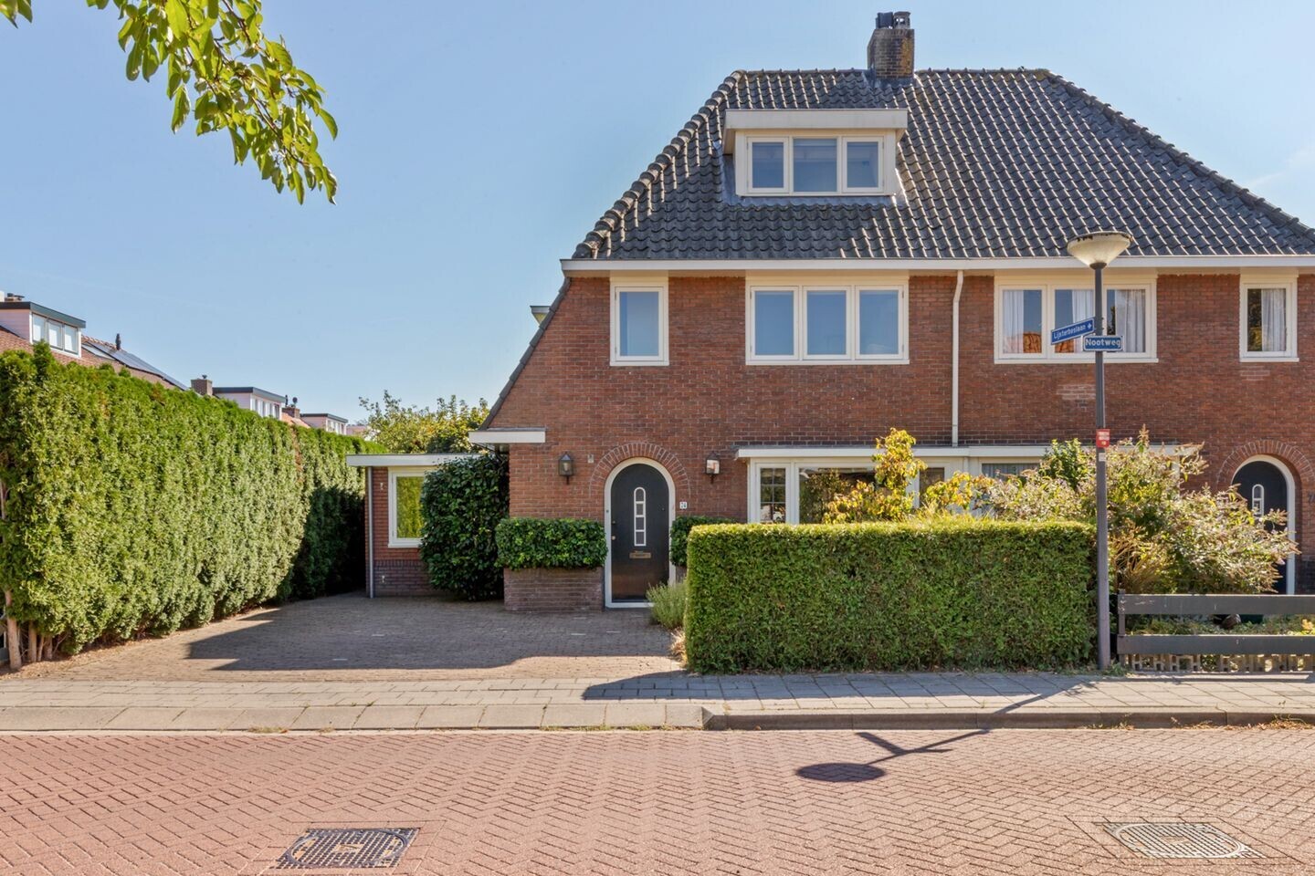 Twee-onder-één-kap te koop: Nootweg 74, Loosdrecht
