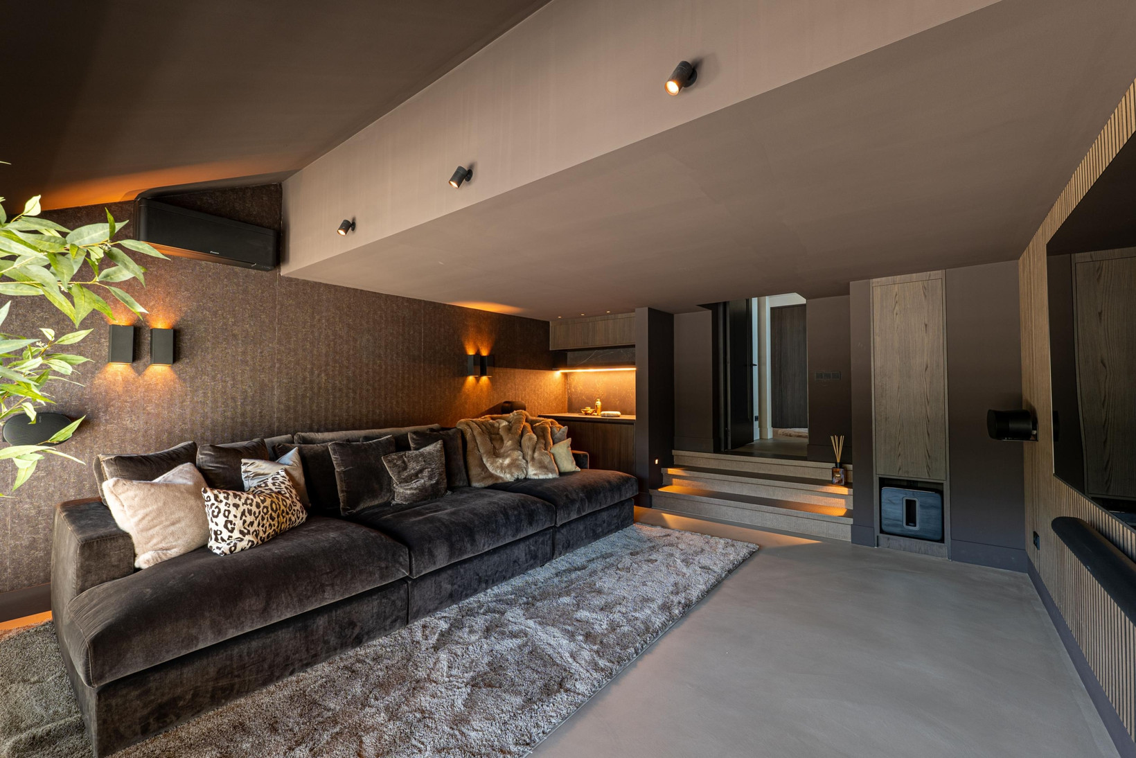 Vrijstaande woning te koop: Nieuw-Loosdrechtsedijk 232, Loosdrecht