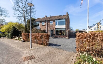 Cornelis Tromplaan 26