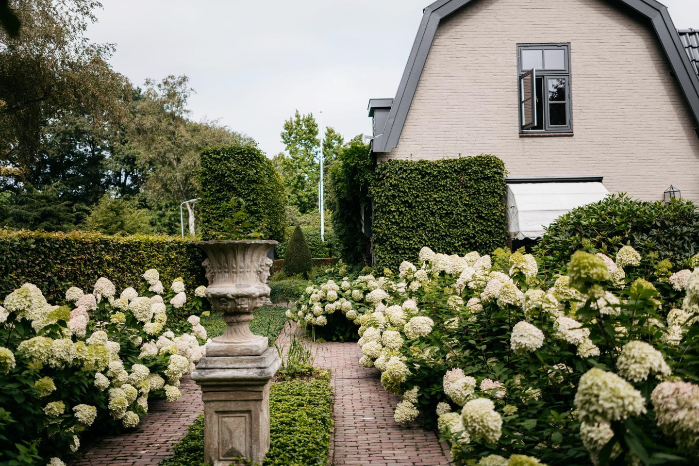 Vrijstaande woning te koop: Leemzeulder 6, Laren