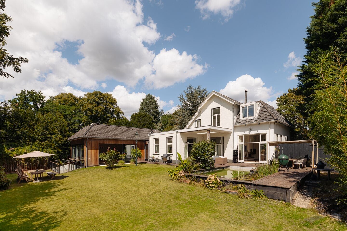 Vrijstaande woning te koop: Naarderstraat 71, Laren