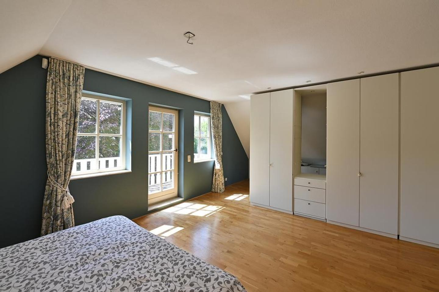 Vrijstaande woning te koop: Breeweg 13, Laren