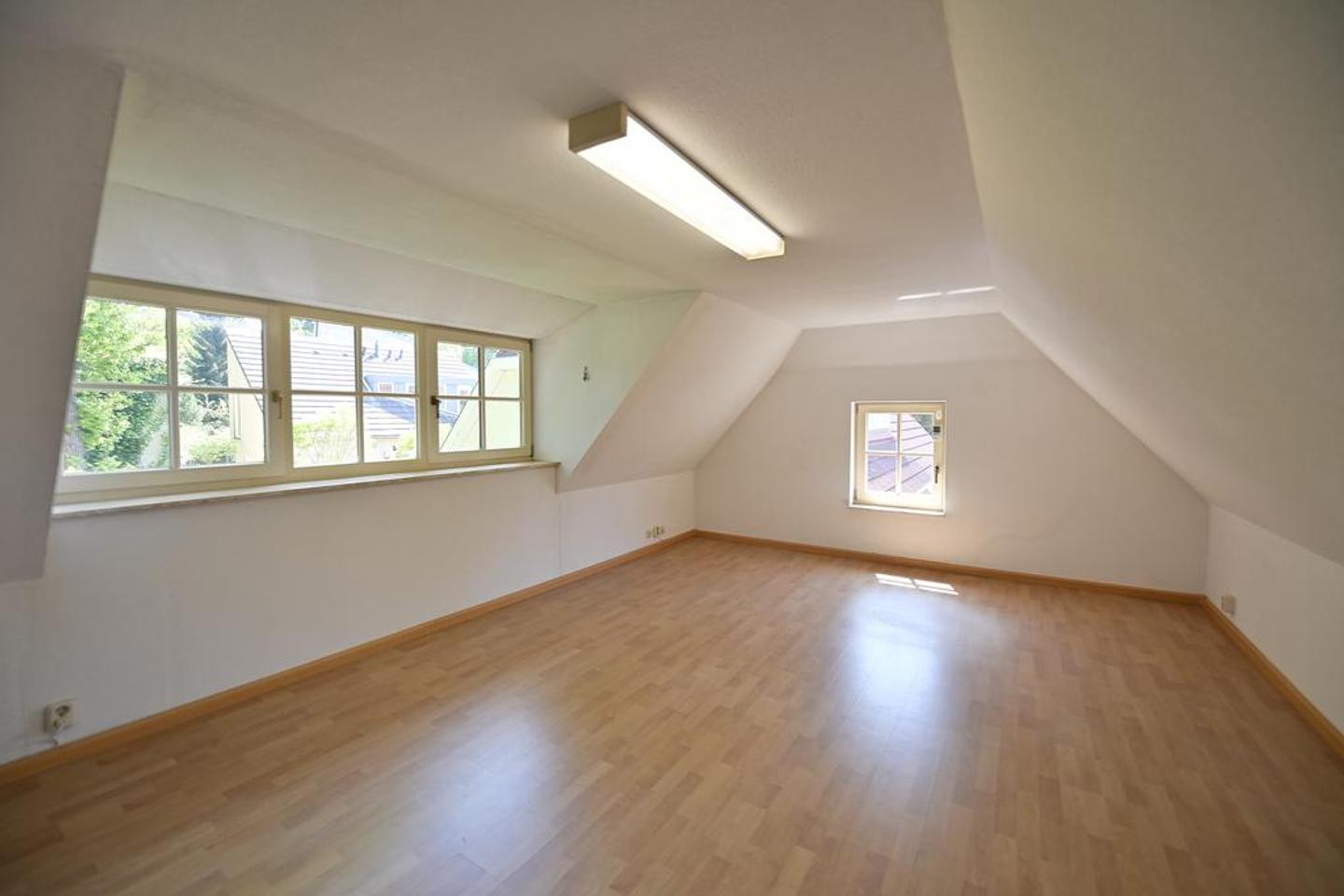 Vrijstaande woning te koop: Breeweg 13, Laren