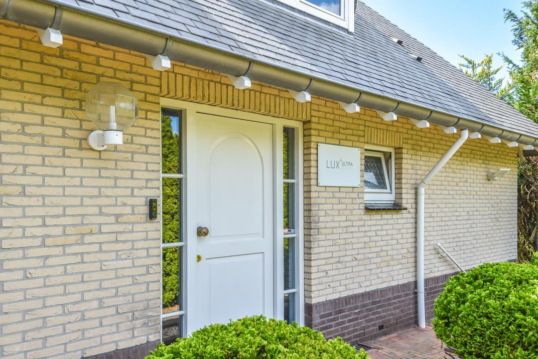 Vrijstaande woning te koop: Breeweg 8, Laren