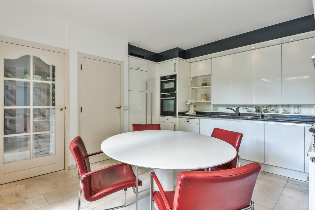 Vrijstaande woning te koop: Breeweg 8, Laren