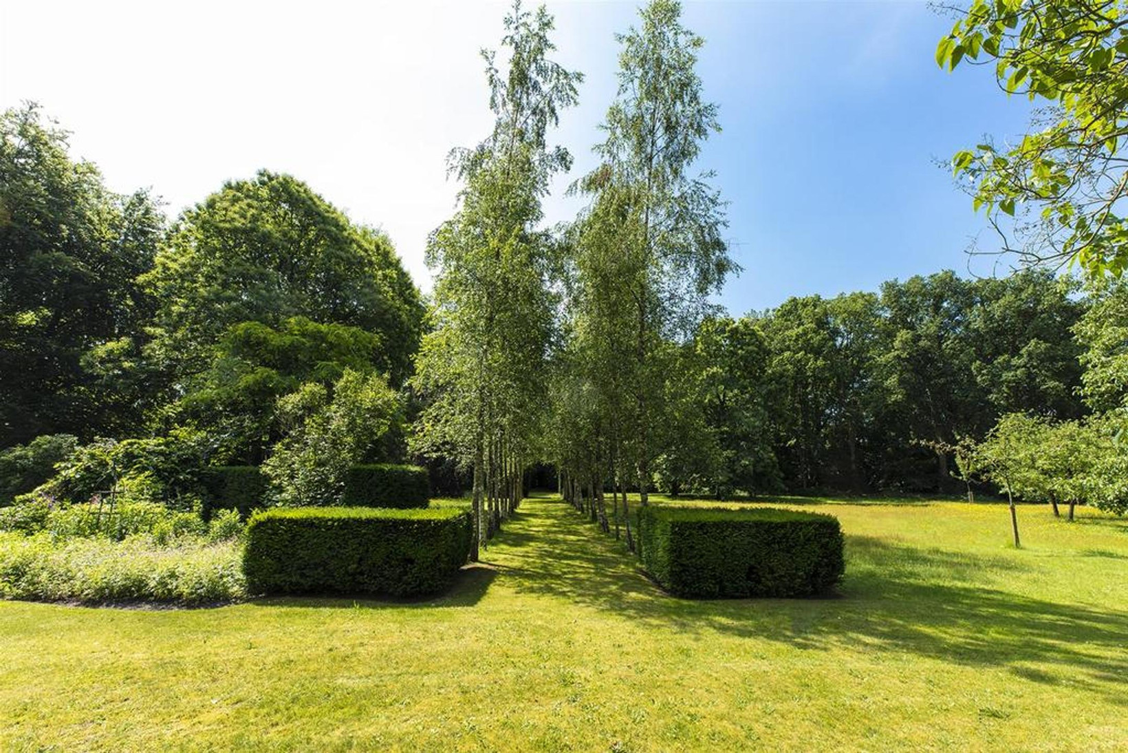 Vrijstaande woning te koop: Torenlaan 64, Laren