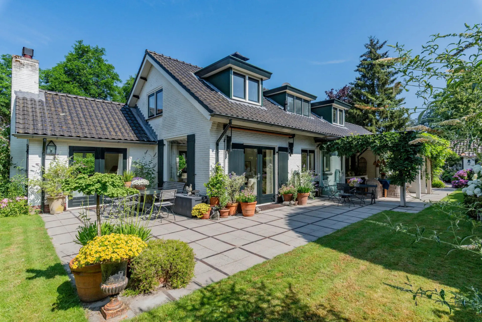 Vrijstaande woning te koop: Graafland 30, Laren