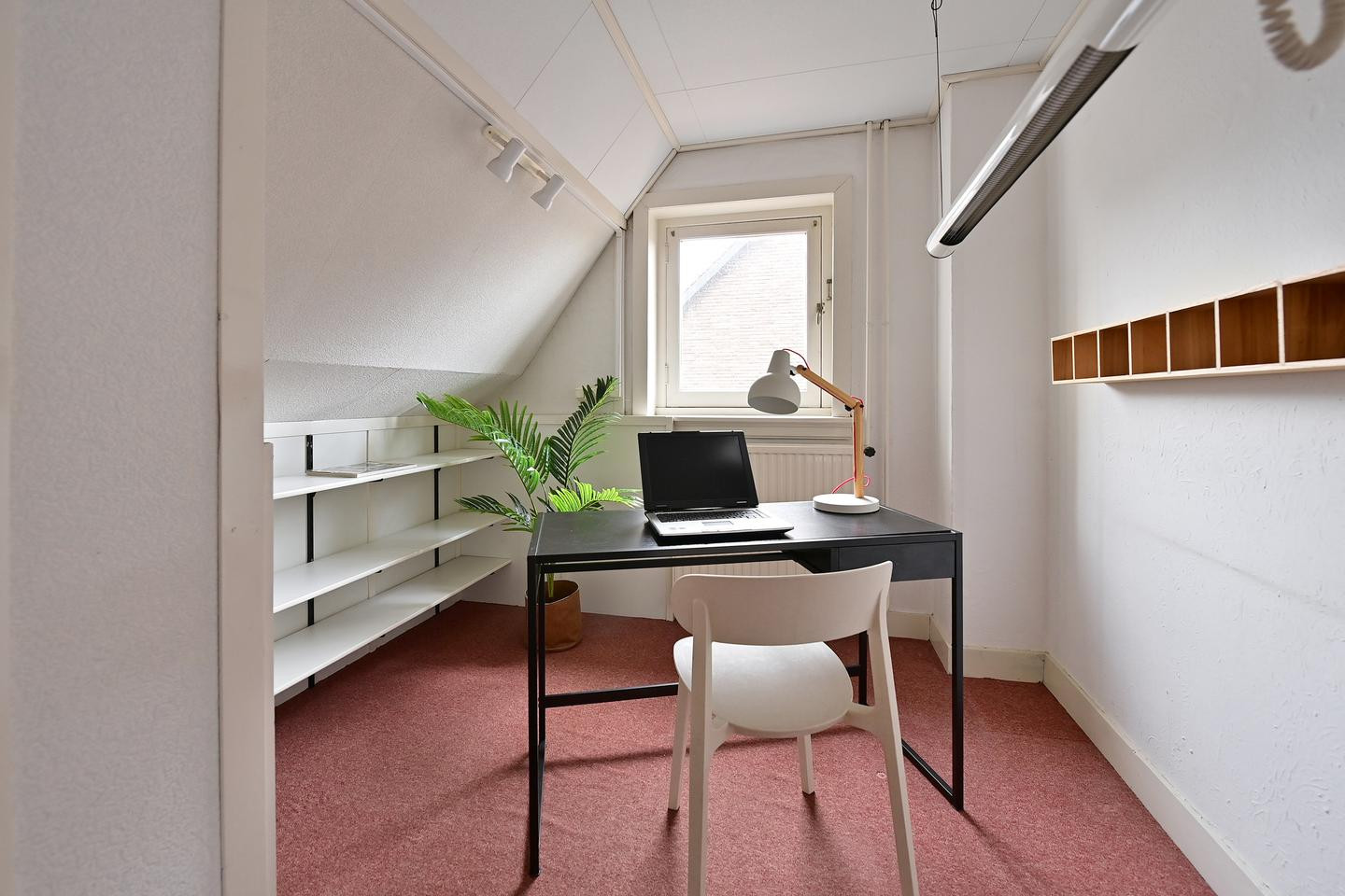 Twee-onder-één-kap te koop: Ambachtstraat 5, Laren