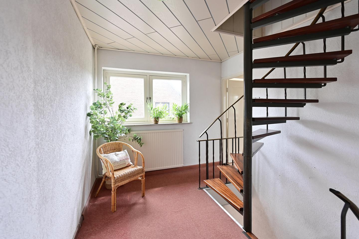 Twee-onder-één-kap te koop: Ambachtstraat 5, Laren