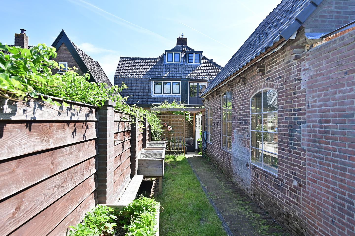 Twee-onder-één-kap te koop: Zevenend 28B, Laren