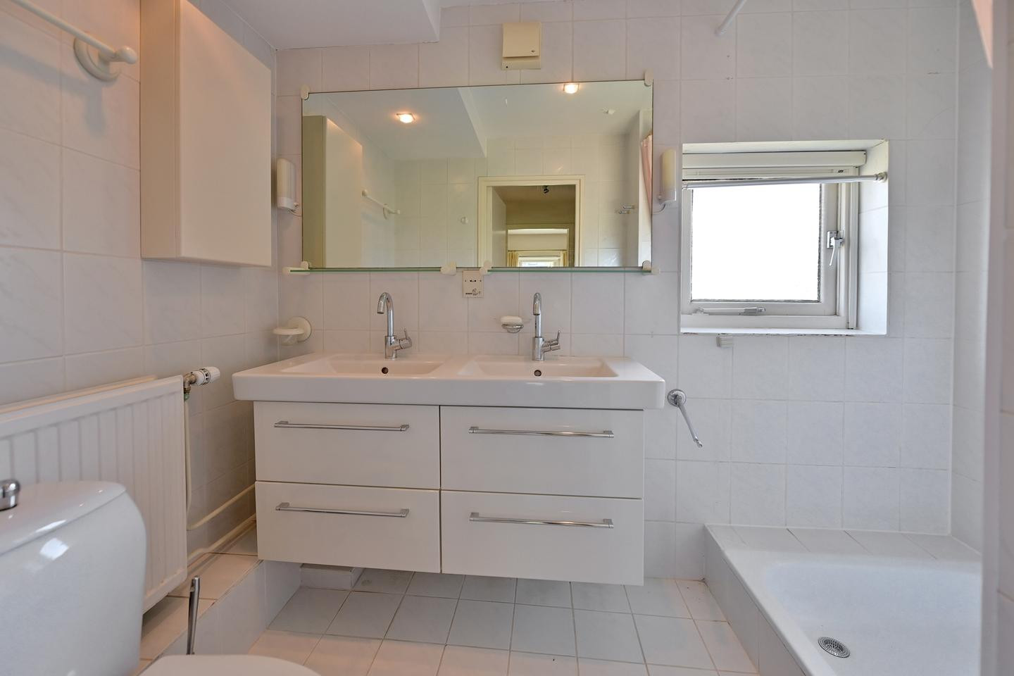 Hoekwoning te koop: Teunenmijns 17, Laren