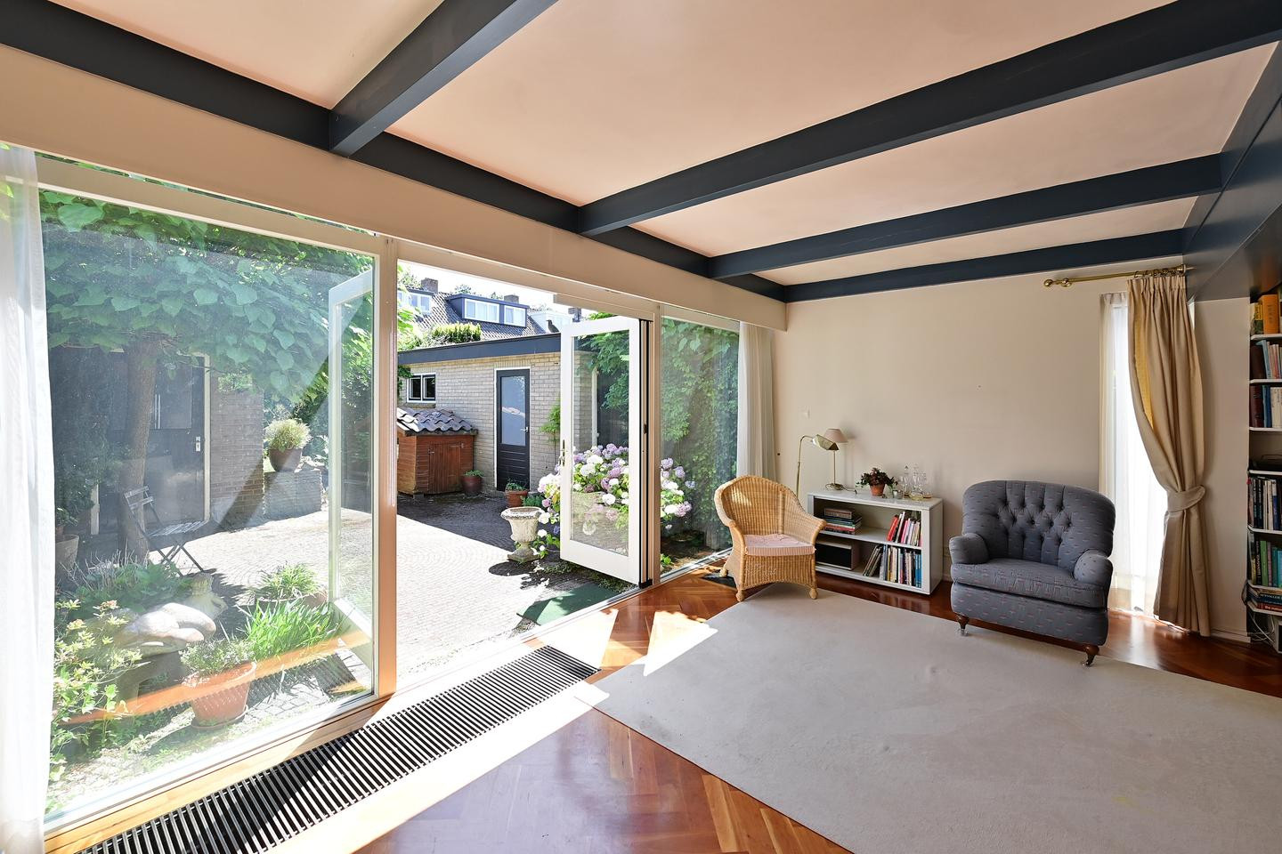 Hoekwoning te koop: Teunenmijns 17, Laren